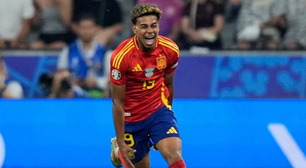 Lamine Yamal reacting during Spain vs Egypt match amid controversy over racist chants